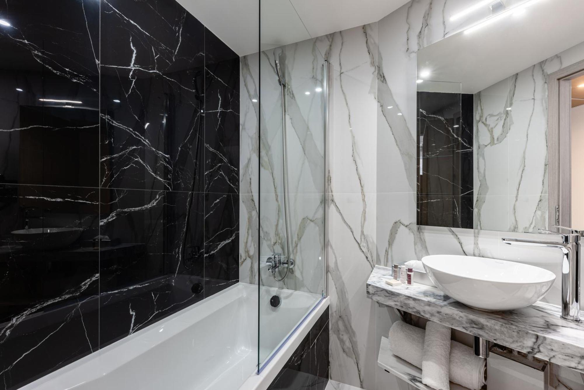 Brit Hotel Privilege Paris Rosny-Sous-Bois Kültér fotó