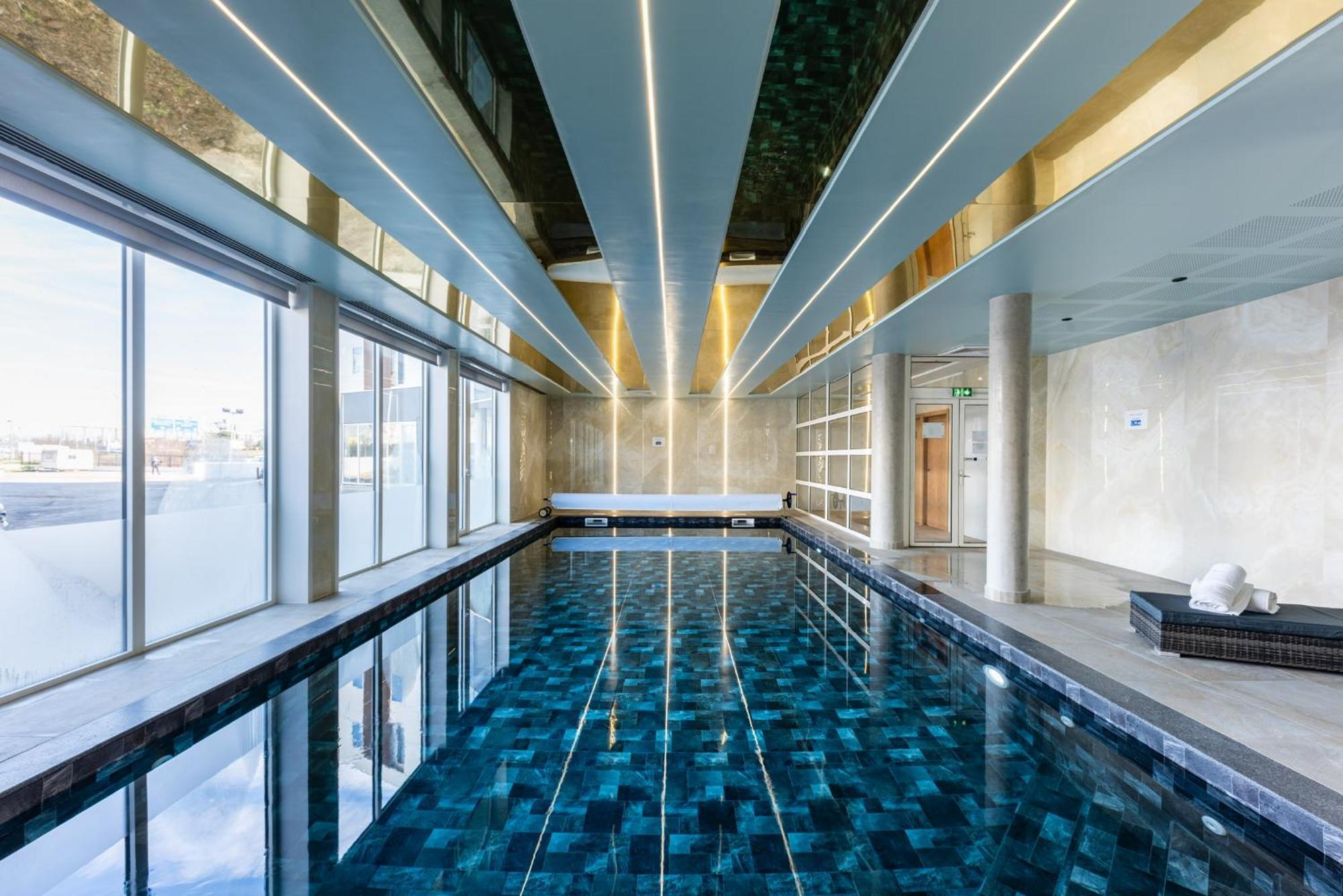 Brit Hotel Privilege Paris Rosny-Sous-Bois Kültér fotó