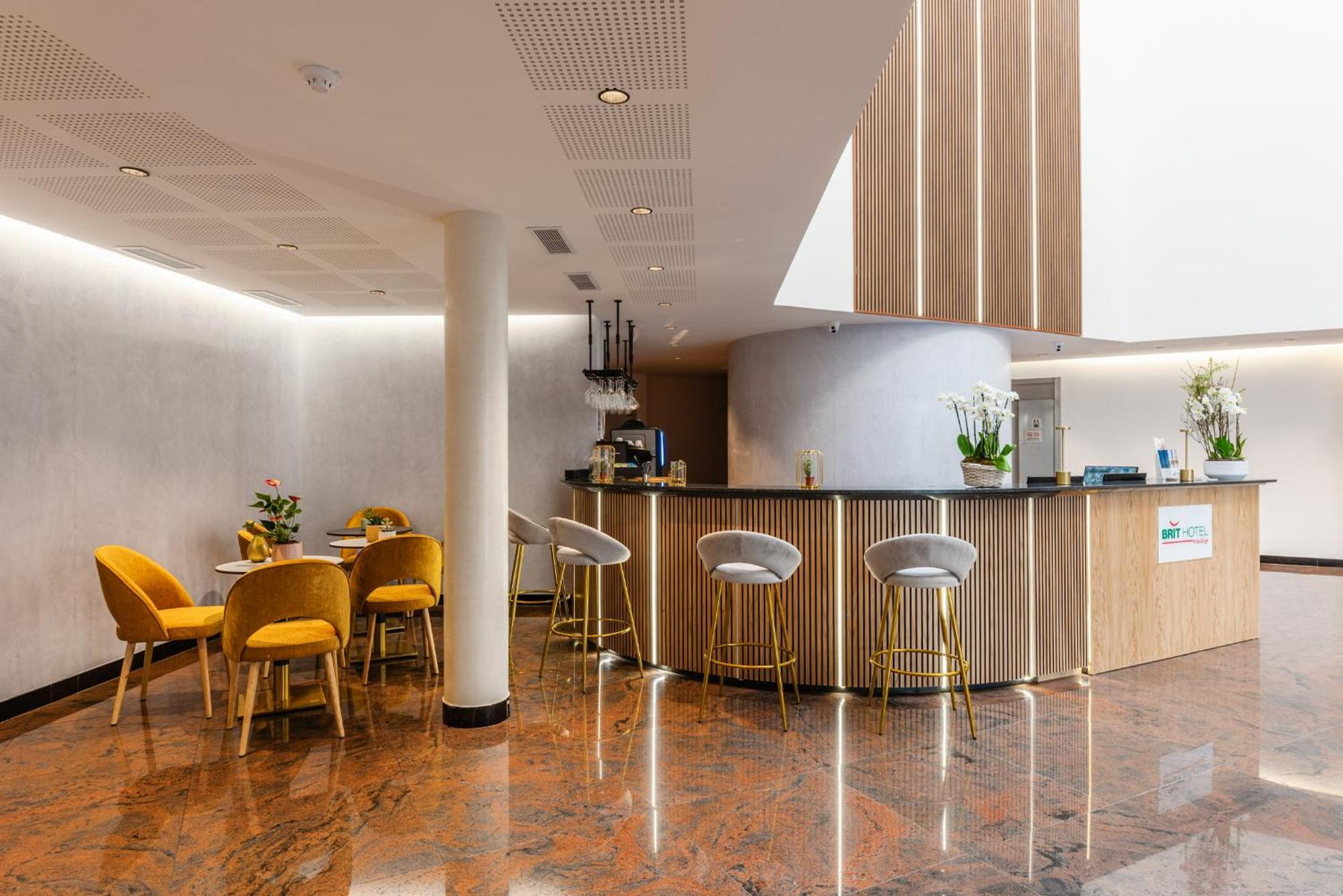Brit Hotel Privilege Paris Rosny-Sous-Bois Kültér fotó