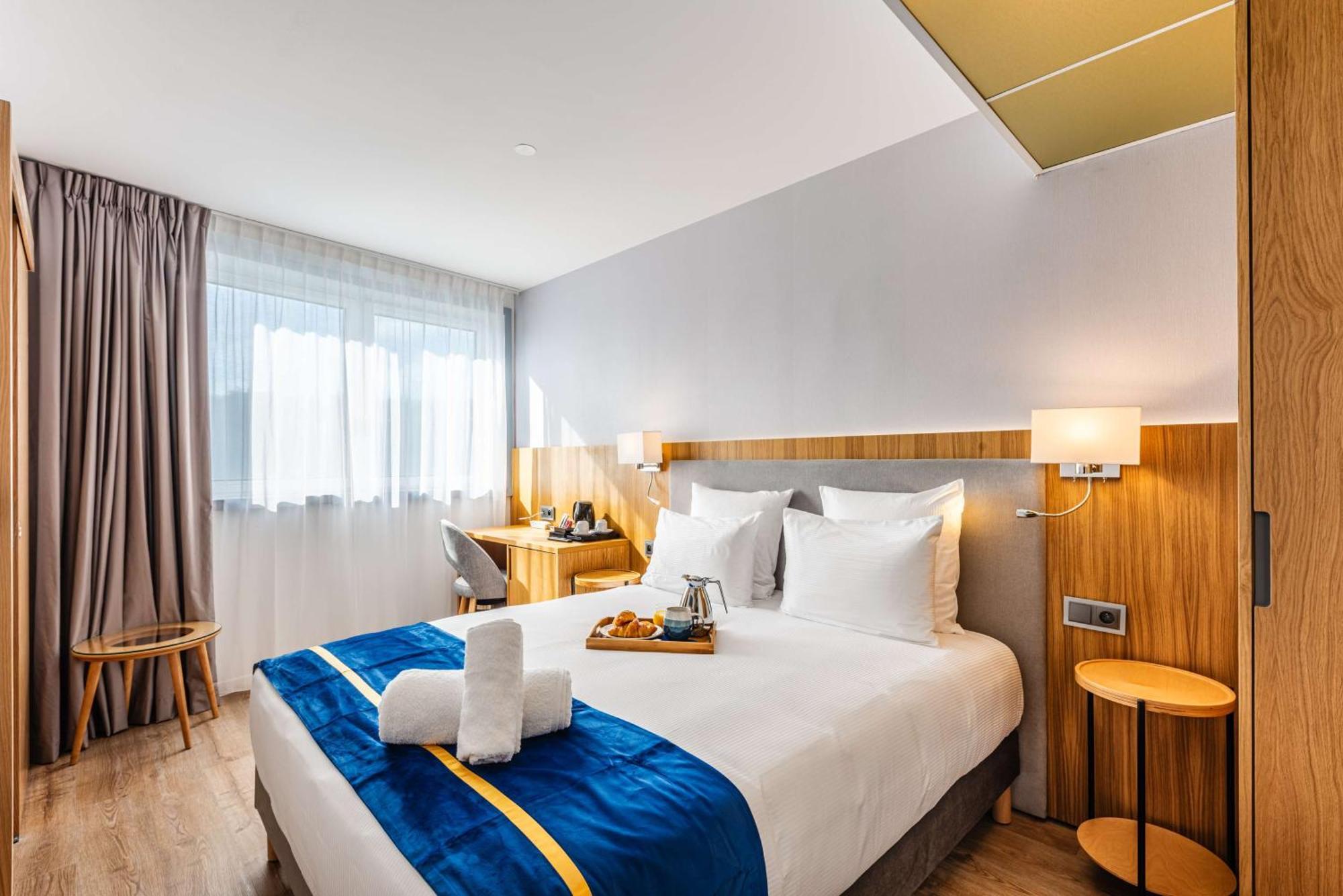 Brit Hotel Privilege Paris Rosny-Sous-Bois Kültér fotó