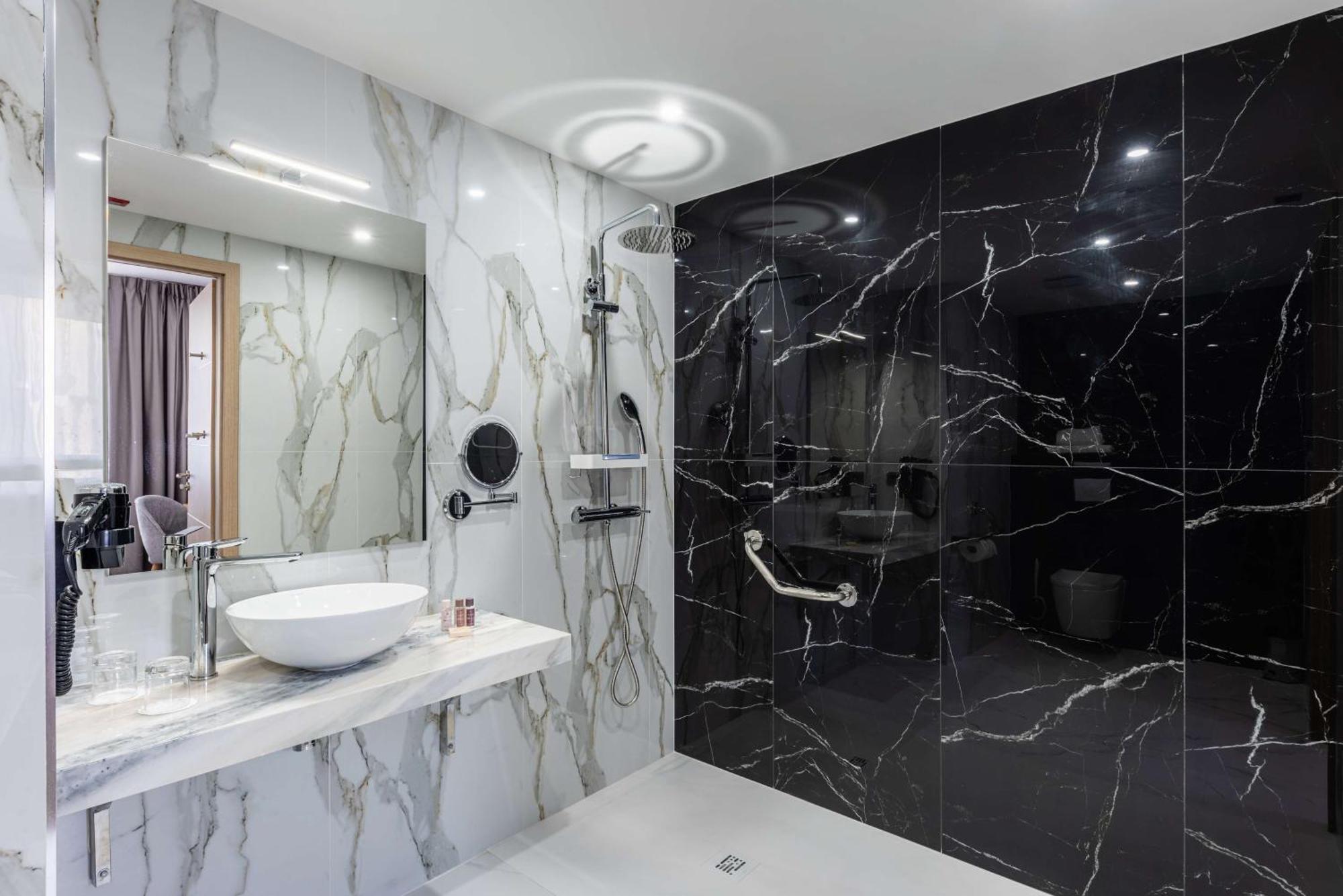 Brit Hotel Privilege Paris Rosny-Sous-Bois Kültér fotó